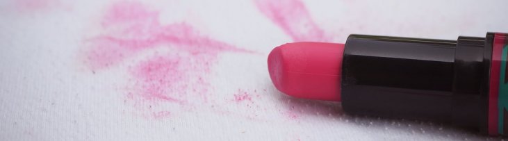 Cómo quitar manchas de maquillaje | Soluciones para la ropa Cómo quitar manchas de maquillaje | Soluciones para la ropa