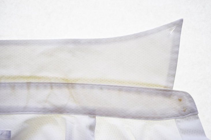 segunda mano Trágico Verdulero Cómo quitar las manchas amarillas de la ropa | Soluciones para la ropa