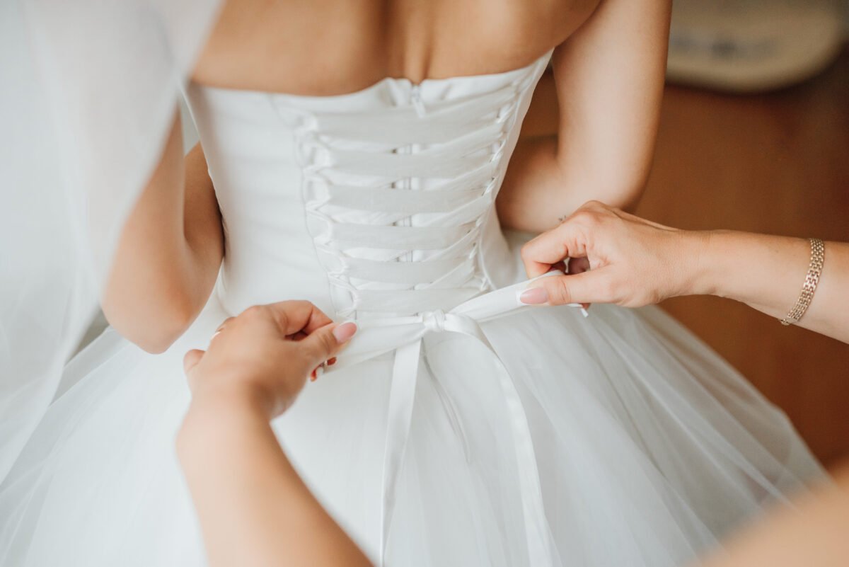 5 pasos a seguir para limpiar un vestido de novia